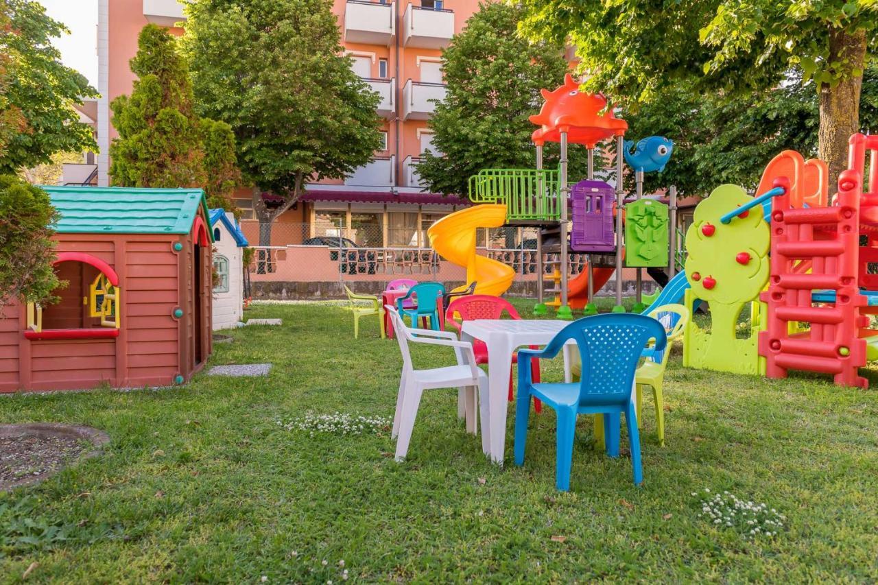 Hotel Apollo Rimini Exterior photo