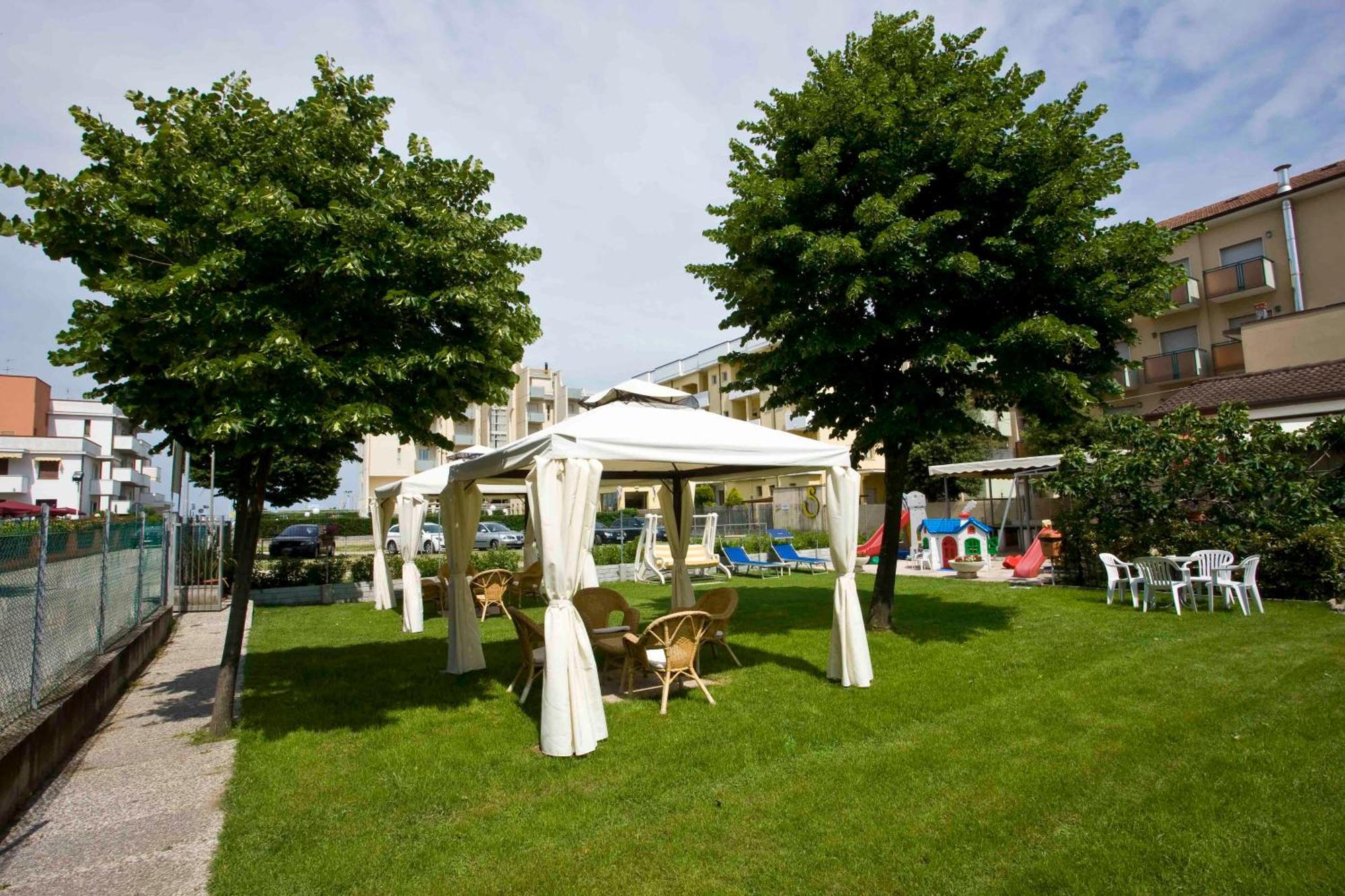 Hotel Apollo Rimini Exterior photo